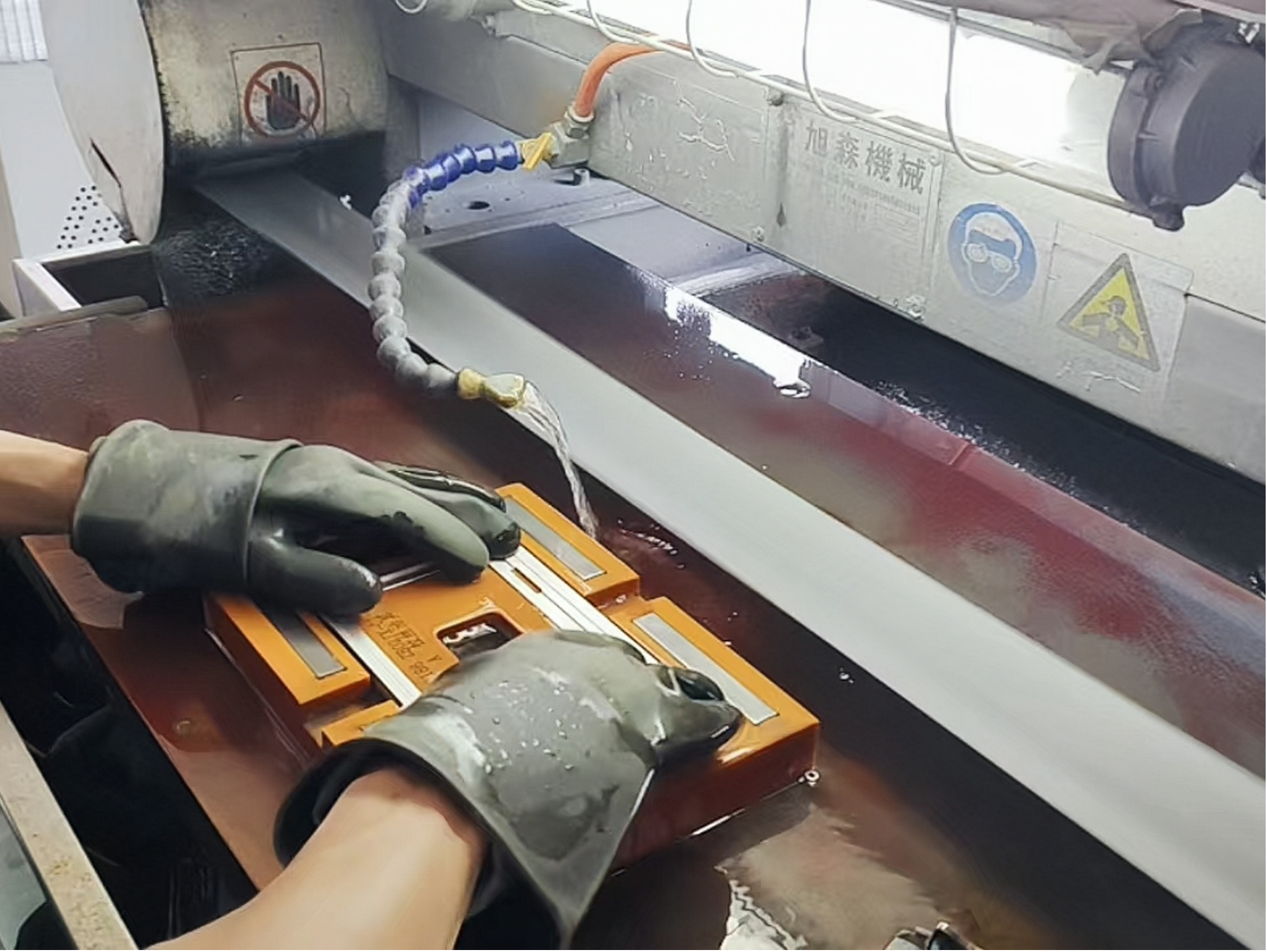 Surface grinding of aluminum products