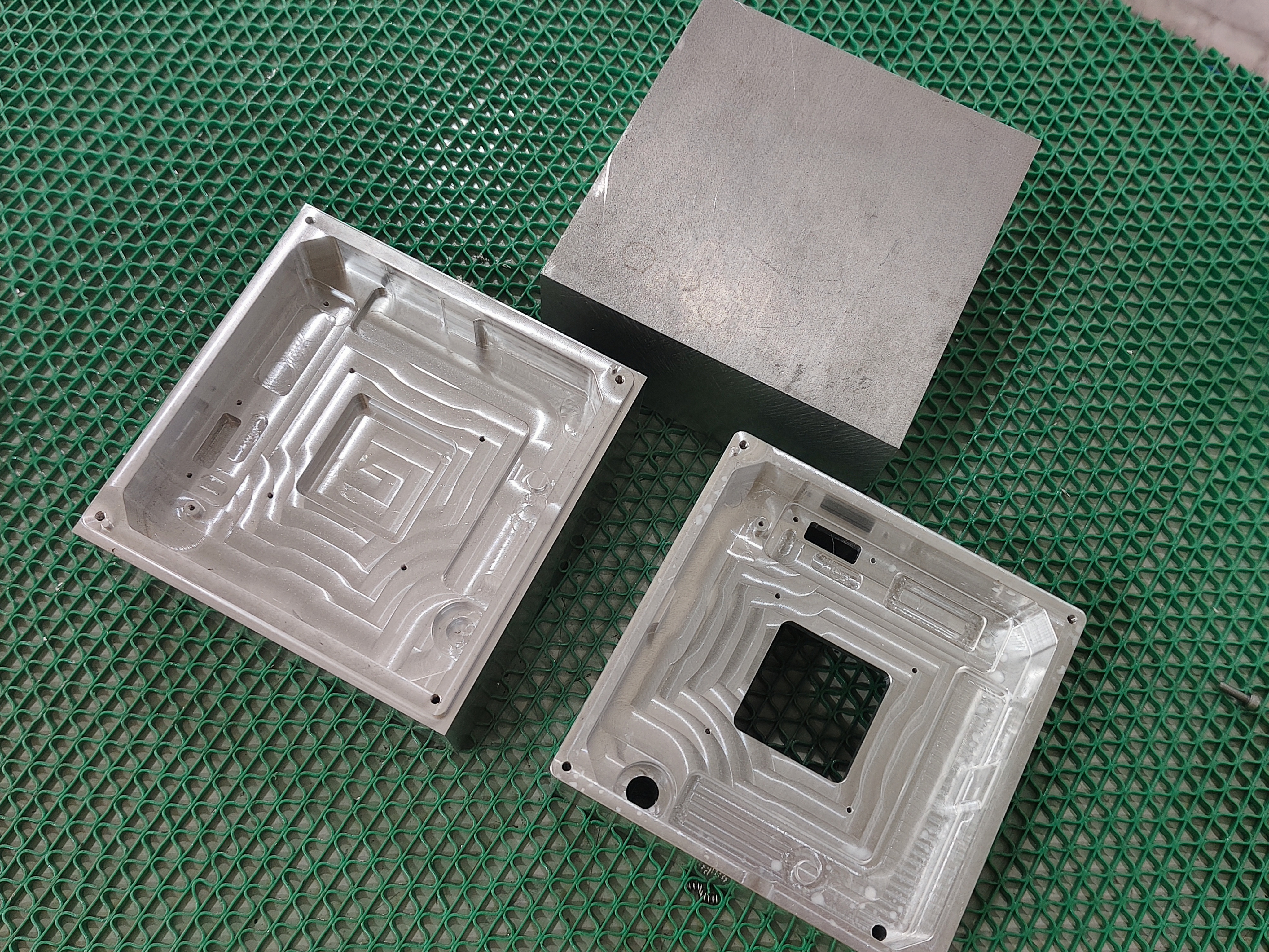 Aluminum profile